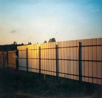 забор (ограждение) из профнастила