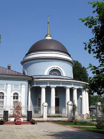768px-Church_of_the_Protection_of_the_Theotokos_(Pehra-Pokrovskoye)_03.jpg