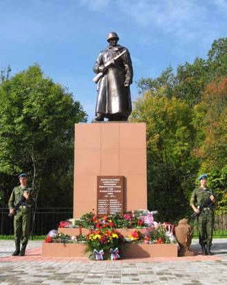 7 Братская могила советских воинов Новооскольский район